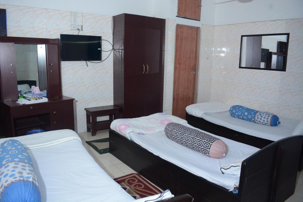 Hotel Hilton City Chittagong Esterno foto