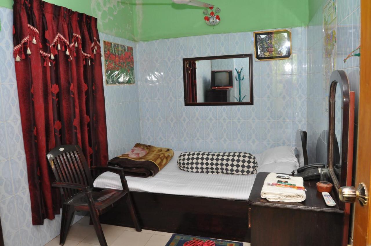 Hotel Hilton City Chittagong Esterno foto