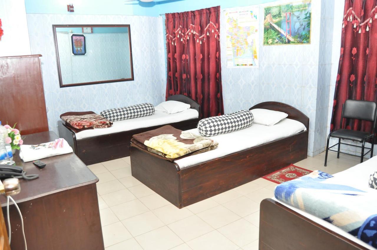 Hotel Hilton City Chittagong Esterno foto